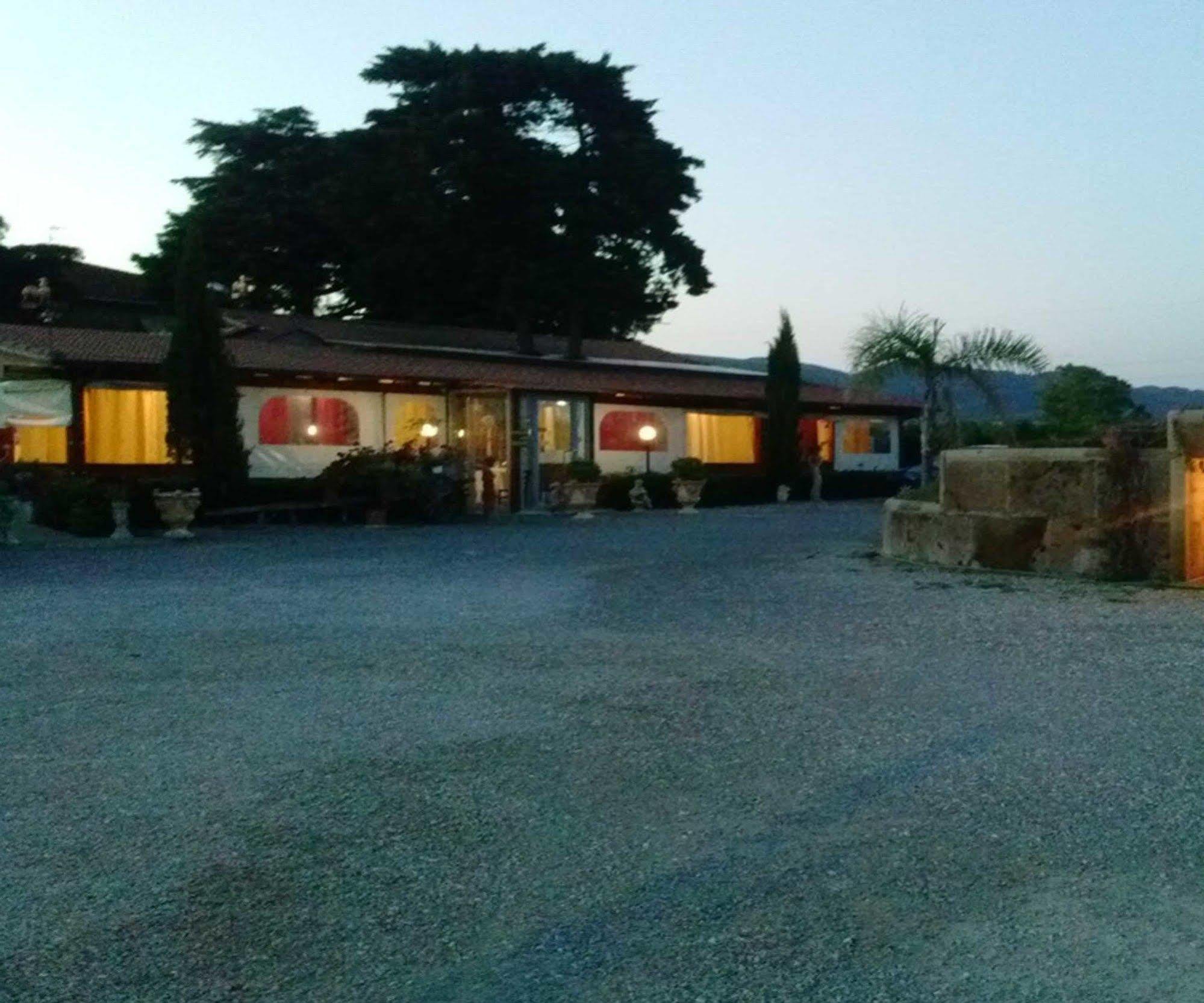 Marina di Cerveteri Agriturismo Borgo Dell'Aschetto מראה חיצוני תמונה